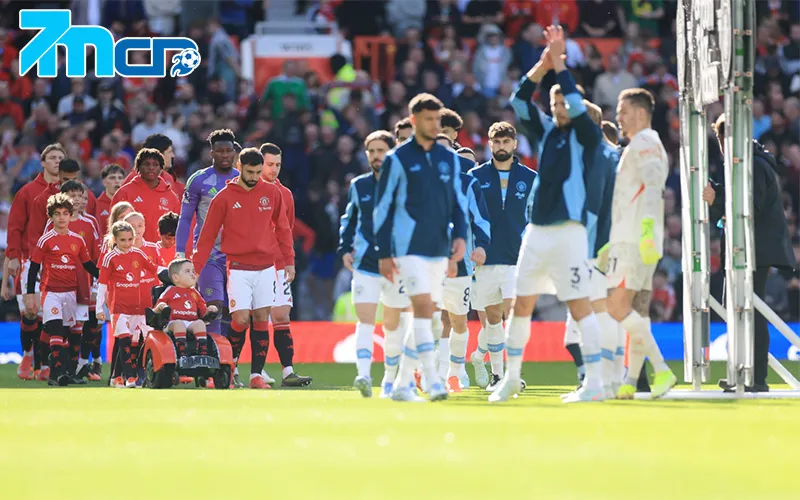Trận derby nóng bỏng Ngoại hạng Anh giữa Man United và Man City